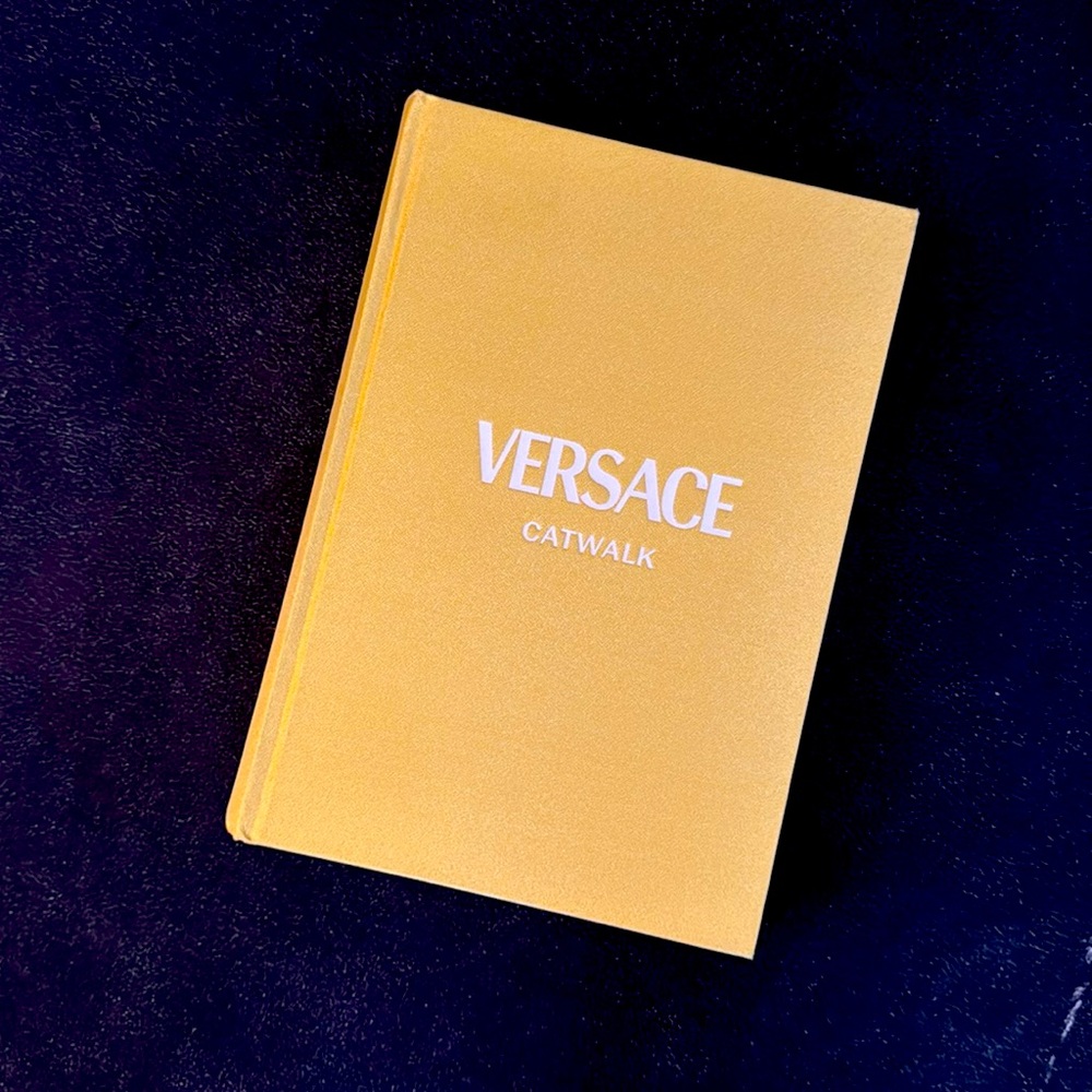 ✨Versace•Catwalk•Coffee Table Book•NWOT✨